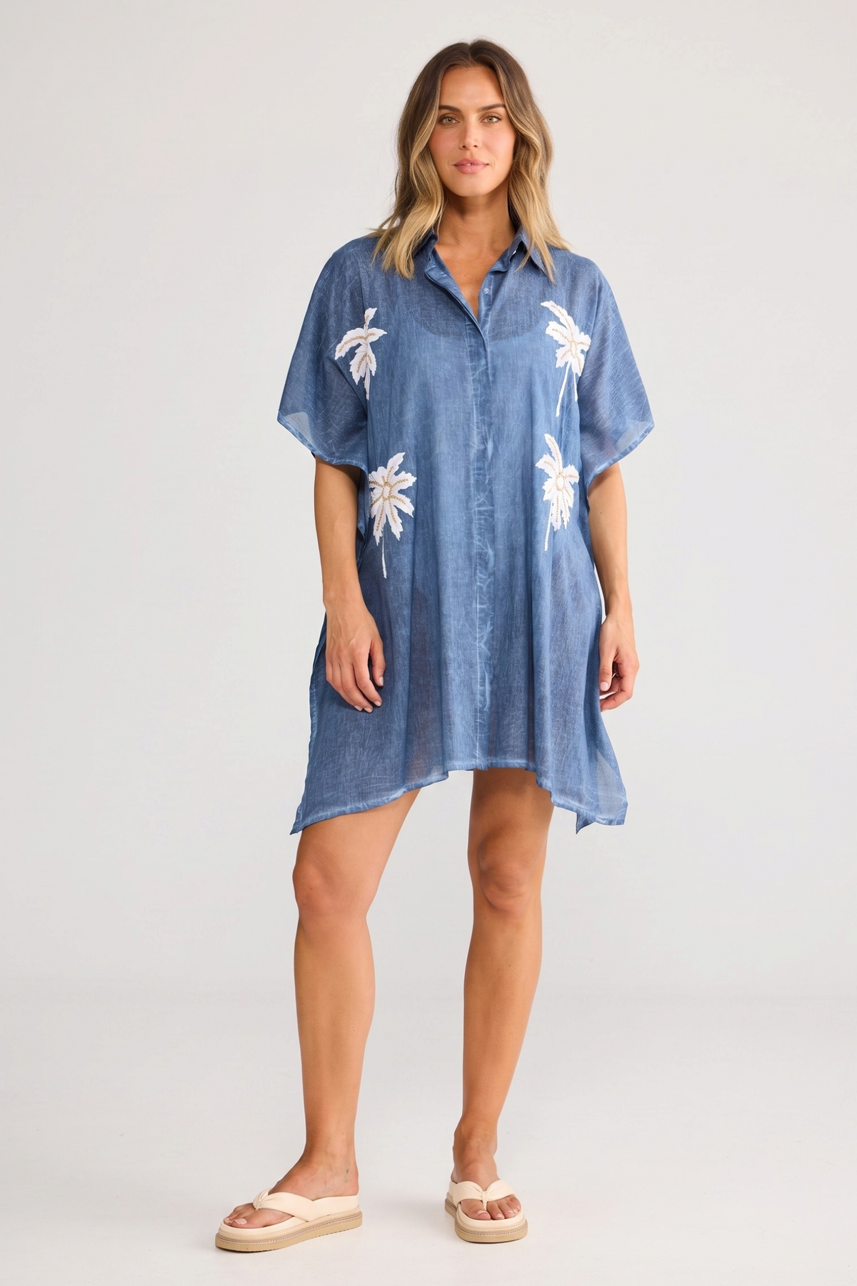 ELSHAM BOUTIQUE navy cotton shirt kaftan with white palm tree embroidery, short sleeves, and relaxed fit.