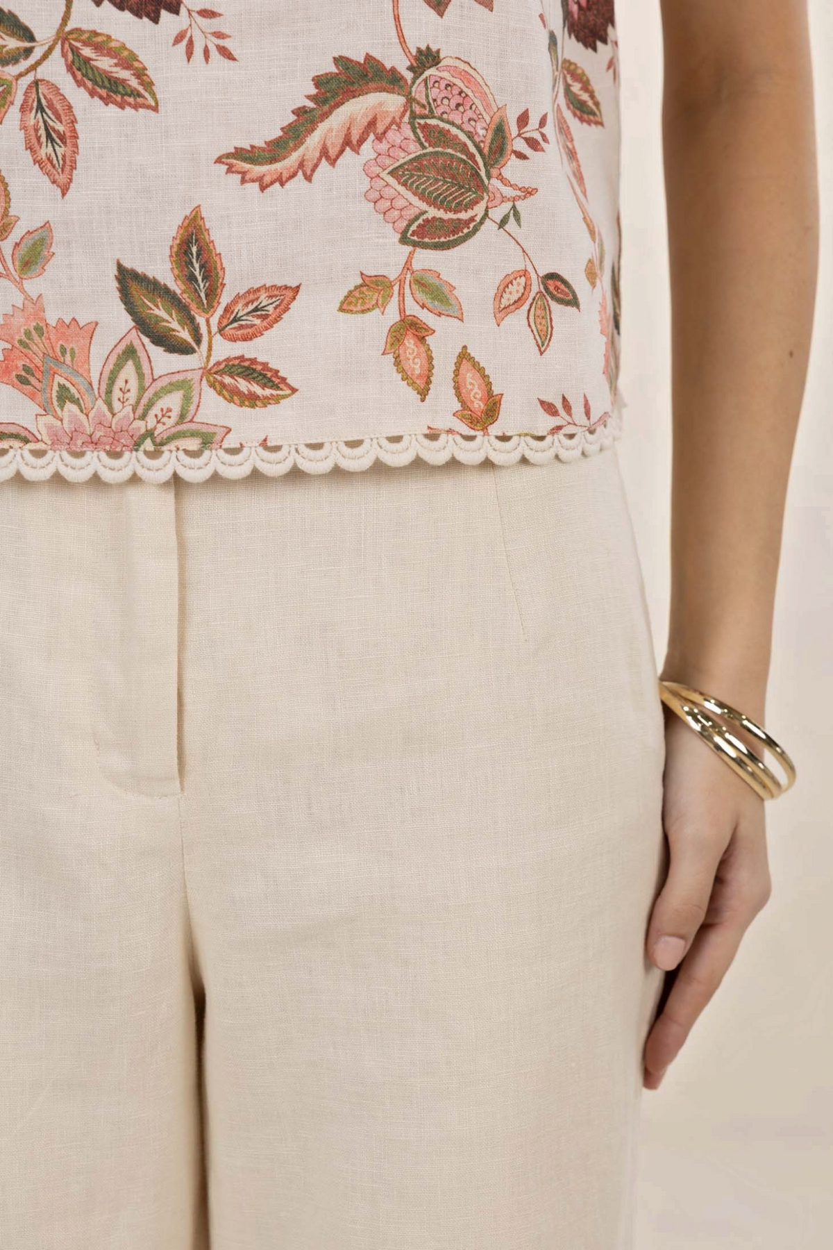 ELSHAM BOUTIQUE sleeveless linen top in Bohemian Rose print with a delicate scalloped cotton lace hem